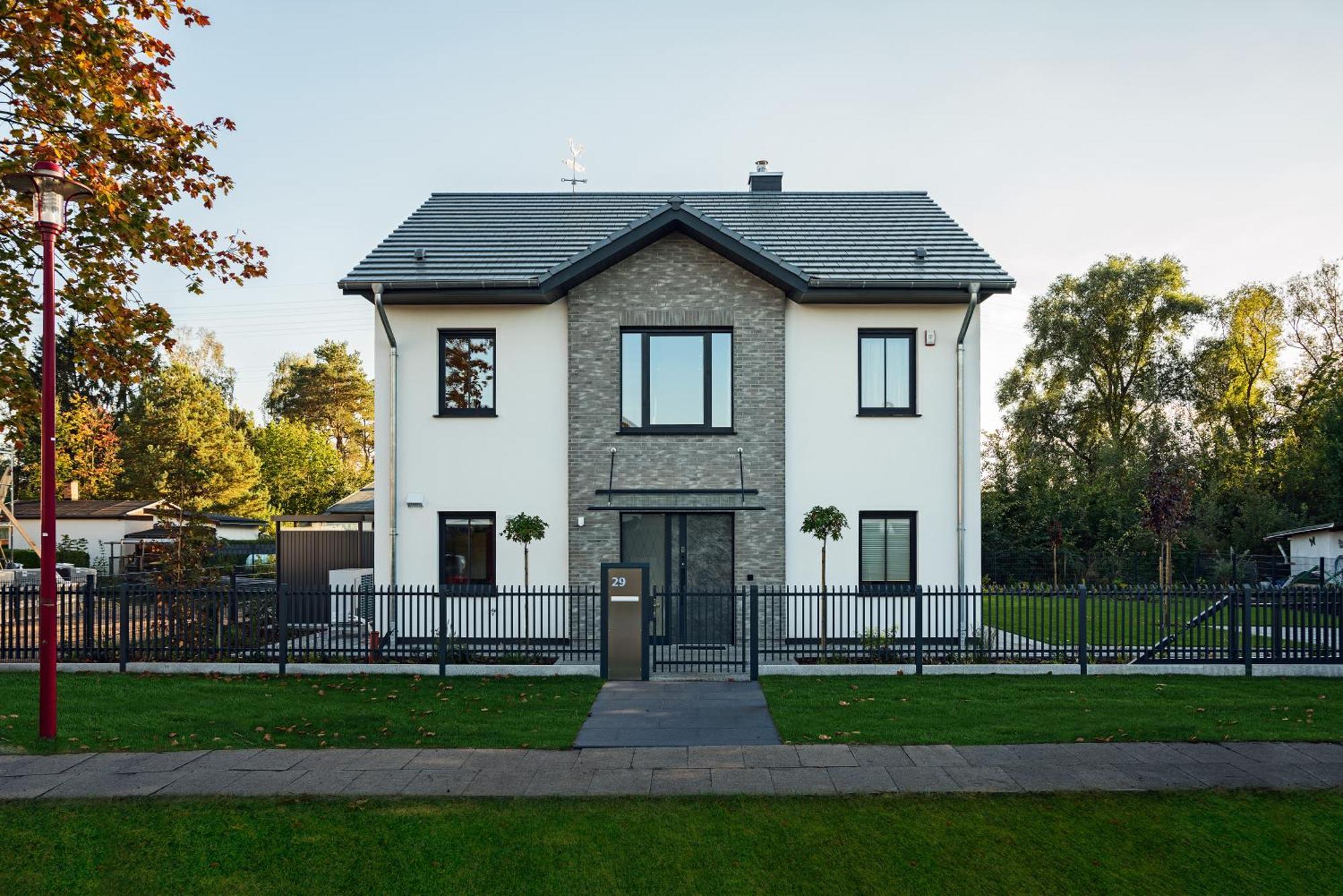 Bohnapartments Luxury Villa Berlin - 210Qm - Wintergarten - Kamin - 4 Kostenlose Parkplaetze - 6 Schlafzimmer - Neubau - Luxusausstattung Birkenwerder Esterno foto